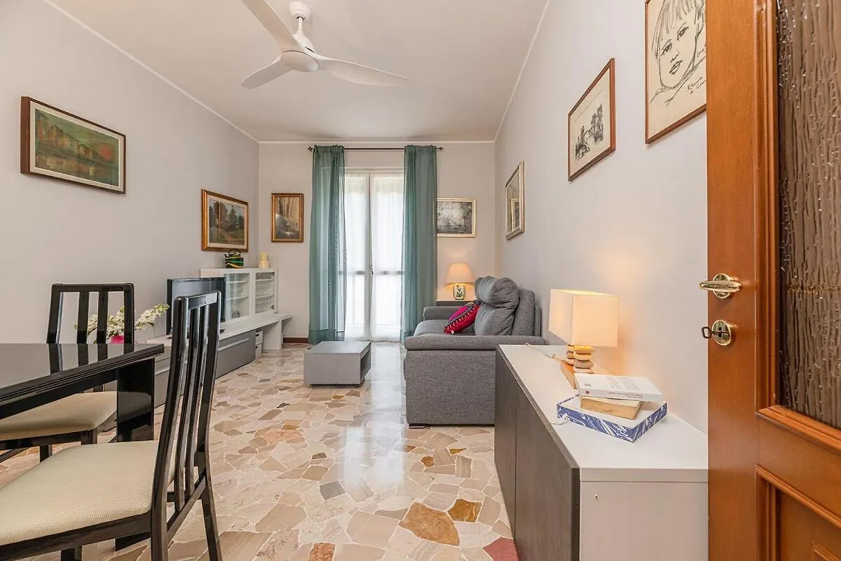 Quiet And Handy Home In Milán Itálie