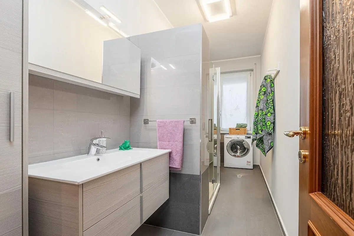 Quiet And Handy Home In Milán Apartmán